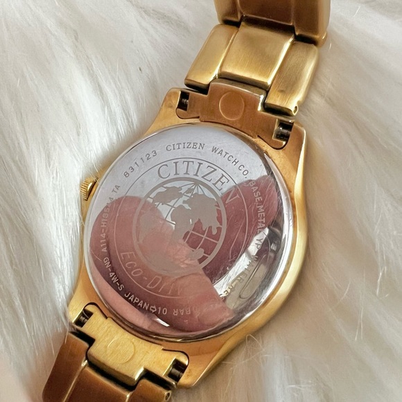 Citizen Eco-Drive technology solar-tech gold date watch men men’s brushed metal - Picture 13 of 15